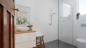 Hemingways Lakehouse