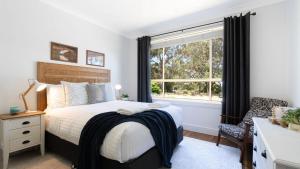 Hemingways Lakehouse