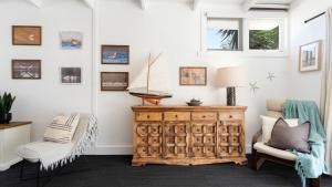 Hemingways Lakehouse