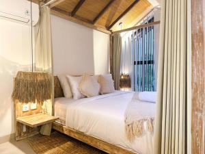 White Romantic Tiny Villa close to Canggu