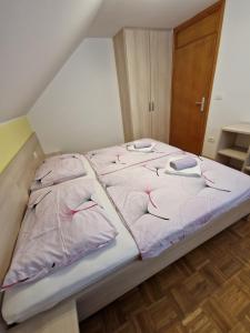 Apartment Ravnik Brod 13