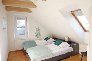 geräumige Dachgeschoßwohnung