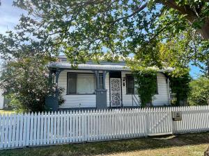 The Sweet Grapevine Cottage