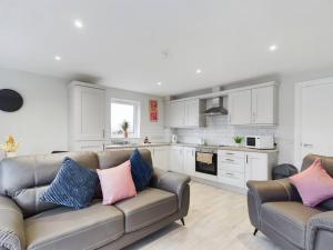 Chic 1-Bedroom Apartment