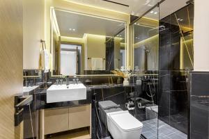 Opulent Lifestyle with Burj Khalifa and Canal View