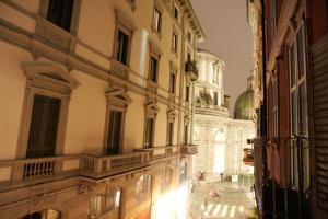 dHomes Apartments and Rooms - Galleria Gold, balcony