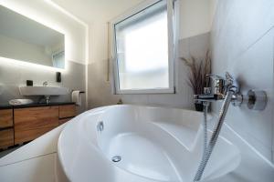 Stylische große 5-Zimmerwohnung-WLAN-Free Parking-