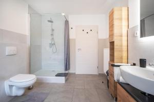 Stylische große 5-Zimmerwohnung-WLAN-Free Parking-