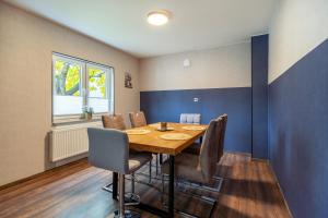 Stylische große 5-Zimmerwohnung-WLAN-Free Parking-