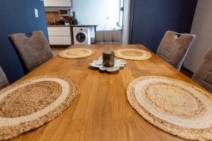 Stylische große 5-Zimmerwohnung-WLAN-Free Parking-