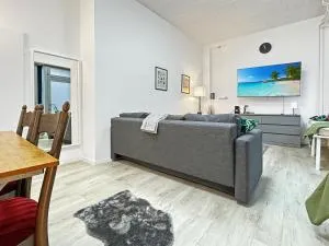 2 Zimmer Apartment für 6 P, 15 min zum Flughafen - Sirnau