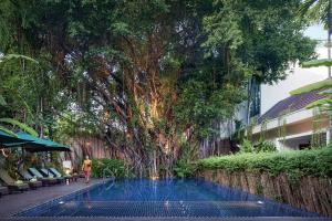 Lynnaya Urban River Resort