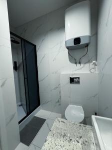 Uroczy apartament z osobną sypialnią- Self Check-In