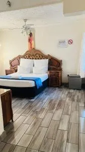 Host Hub Day & Night Accommodation - Ga-Luka