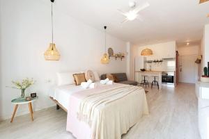 CaRosa - See the Sea Las Canteras Beach