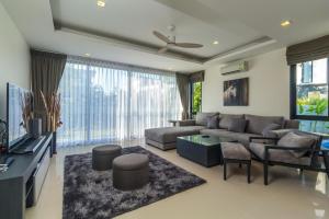 Phuket villa in Laguna Park