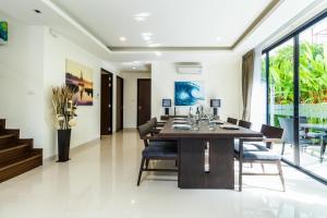 Phuket villa in Laguna Park