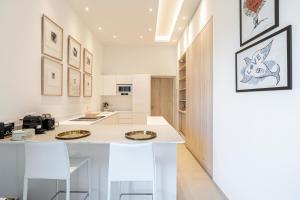 REF 1975 - Cannes Center - Croisette