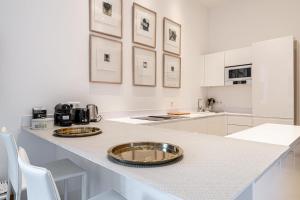 REF 1975 - Cannes Center - Croisette