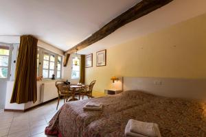 B&B / Chambres d'hotes Chateau de la Fregeoliere : Chambre Double Standard