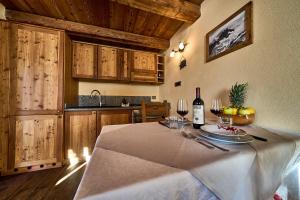 MCX Vacation Rental - MAISON LOZ duplex in typical village in Valtournenche with modern comforts just 2 minutes from the cable cars!
