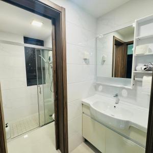 Seaview 2B1R 6pax Condo Forest City 4D-905