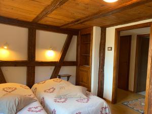 Appartements CHEZ SUZEL : Chambre Double - Vue sur Jardin