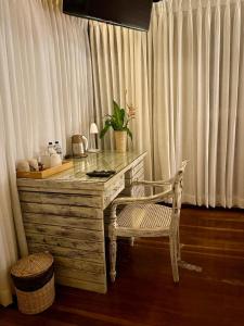 Jungle Village Unawatuna