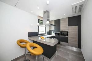 Elegant Cozy Villa With Beautiful Features