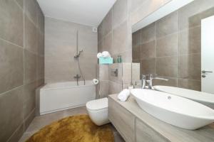 Elegant Cozy Villa With Beautiful Features