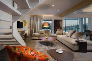 Magnificent Deluxe Villa with Jacuzzi and Steam Room