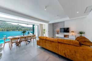 Seafront Villa with Modern Interior