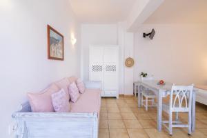 Vrachia Studios & Apartments