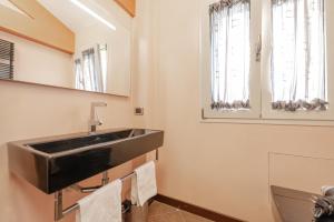 Luxury Burano Penthouse with Lagoon View Terrace