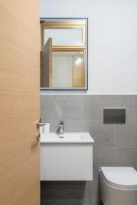 Nobe Acropolis Suite