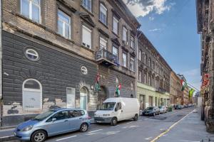 Chic Urban Retreat Bacso