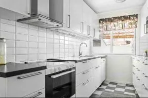 Hus med 12 bäddar nära city och gratis parkering - Olofstorp