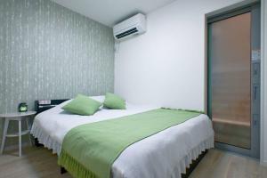 Dotonbori Shinsaibashi MIYA House 3LDK 8 people