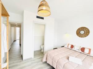 NUEVO, a 90 metros de la playa y con vistas al mar