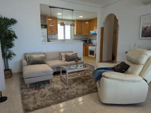 Preciosa casa con terraza y piscina R106 by Novadesta