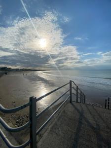 JXB HOMES - Lovely and spacious rooms