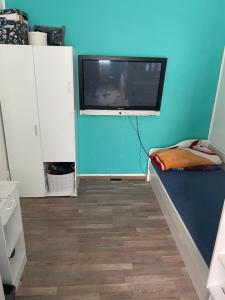 Dikmen Altorigo family home Berlin