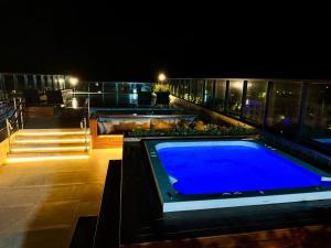 Flat piscina borda infinita a 50m do mar - 214