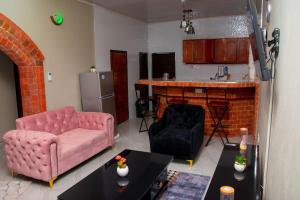 Teka-Teka Apartments And Tours