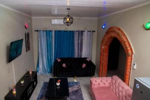 Teka-Teka Apartments And Tours