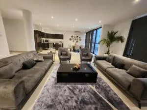 Stunning 2 Bedroom App at Relax Complex - Bijilo