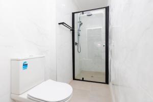 Glenelg North House, 3QBed, 2KSBed, 2Bth, 5TV