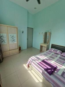 Zara Iman Homestay