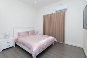 Glenelg North House, 3QBed, 2KSBed, 2Bth, 5TV