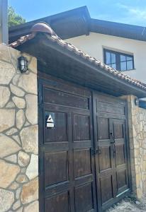 Charming One Bedroom Apartment near a Forest